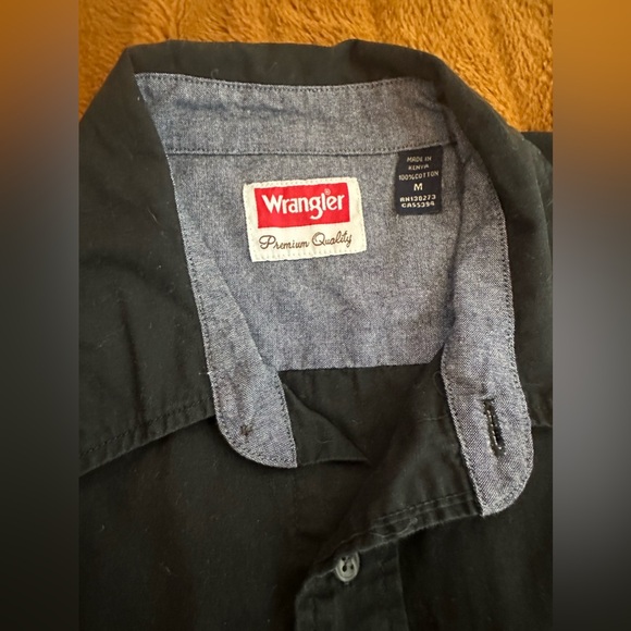 Black‎ Wrangler Short Sleeve button down Size M everyday basic workwear casual - Picture 13 of 16